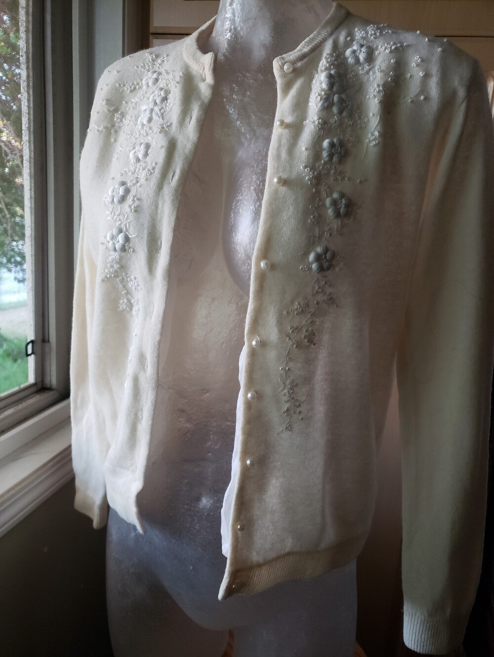 Cashmere Cream Embellished Button-Front Women's Cardigan Jacket